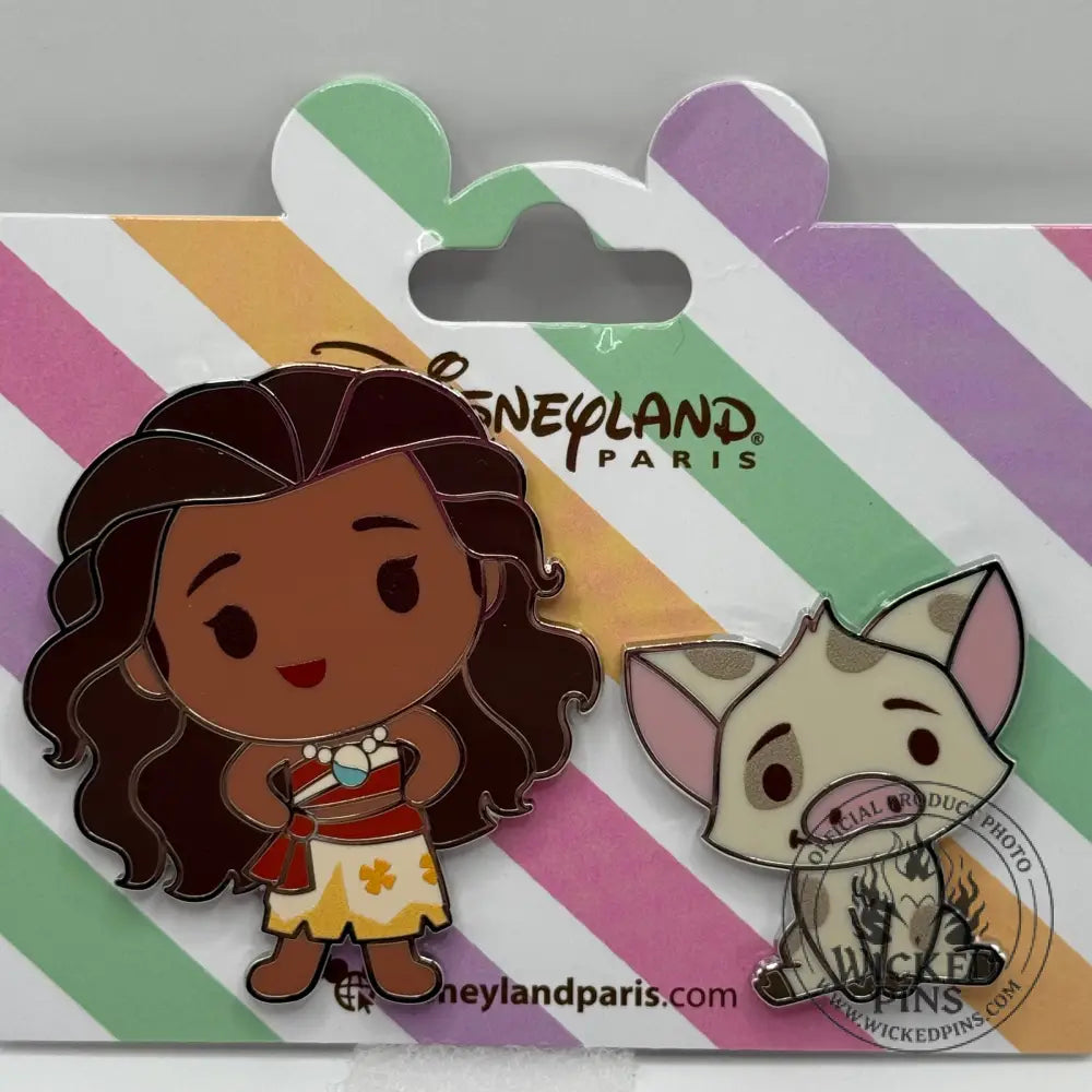 Disneyland Paris Moana and Pua sidekick